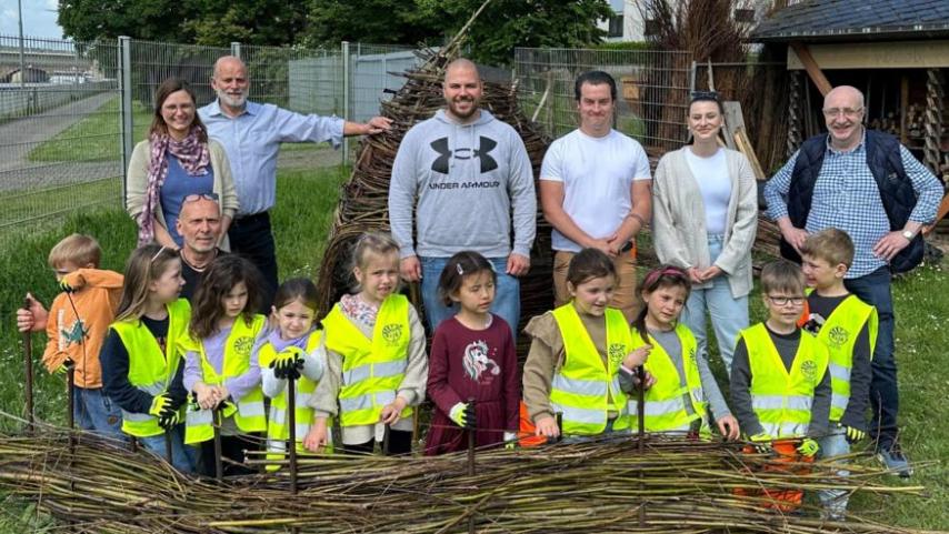 Viel Spaß hatten die Kinder der Katholische Kindertagesstätte St. Beatus bei den Wasserbauern vom Berufsbildungszentrum in Koblenz.